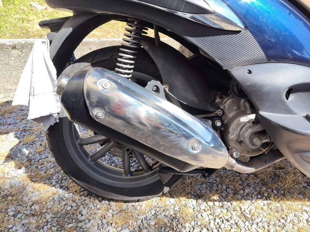 Piaggio Beverly Tourer 300 (5)