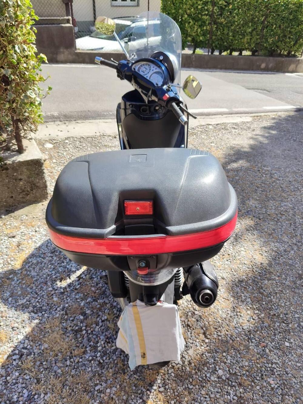 Piaggio Beverly Tourer 300 (9)