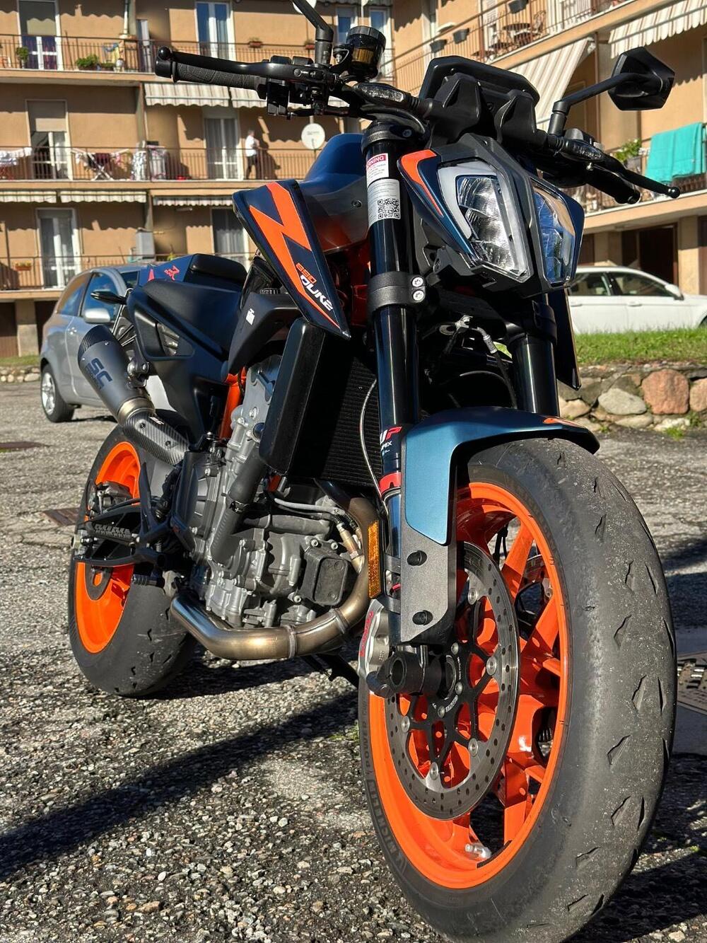 KTM 890 Duke R (2022 - 23)