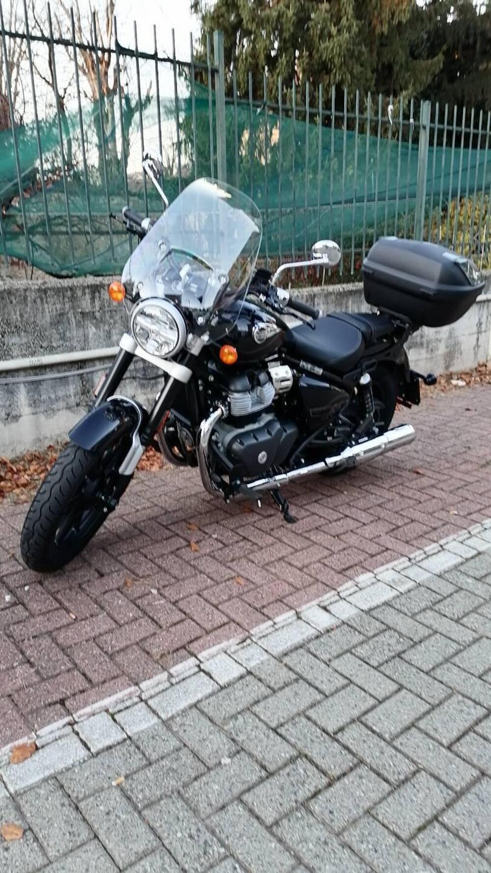 Royal Enfield Super Meteor 650 (2023 - 26) (5)