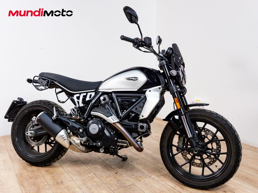 Ducati Scrambler 800 Icon Dark (2025 - 26) (2)