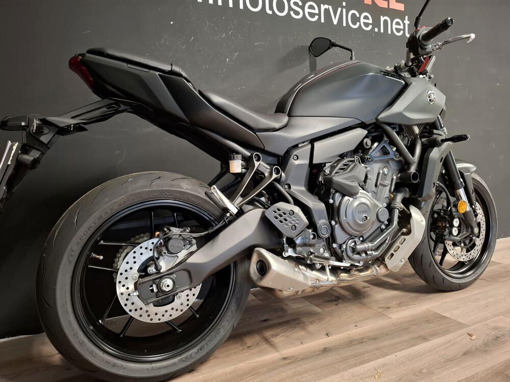 Yamaha MT-07 Y-AMT (2025 - 26) (5)