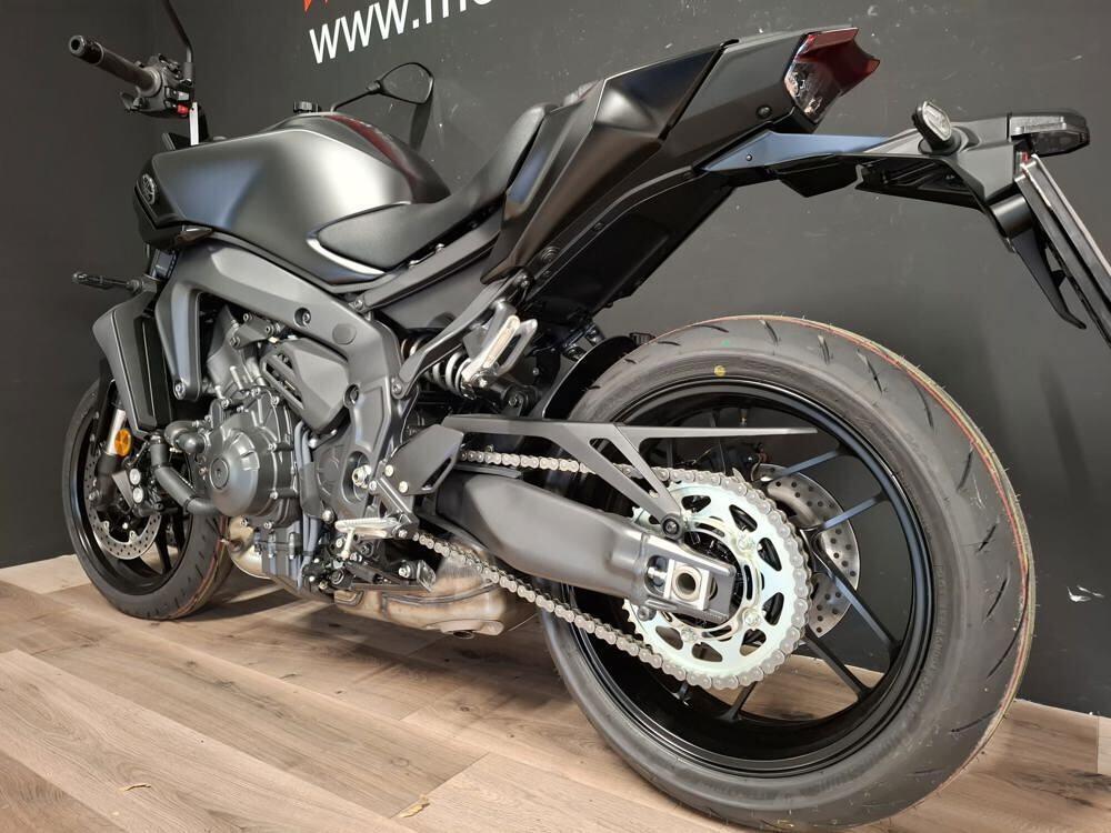 Yamaha MT-09 Y-AMT (2024 - 26) (3)