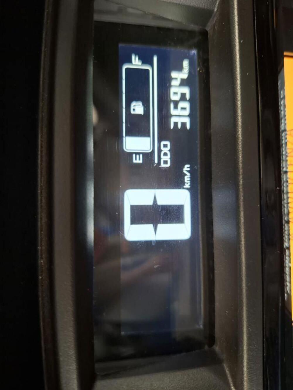 Yamaha X-Max 300 Tech Max (2021 - 24) (7)