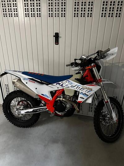 KTM 500 EXC-F Six Days (2024) usata
