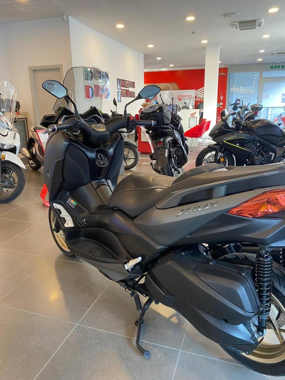 Yamaha X-Max 300 Tech Max (2021 - 24) (6)