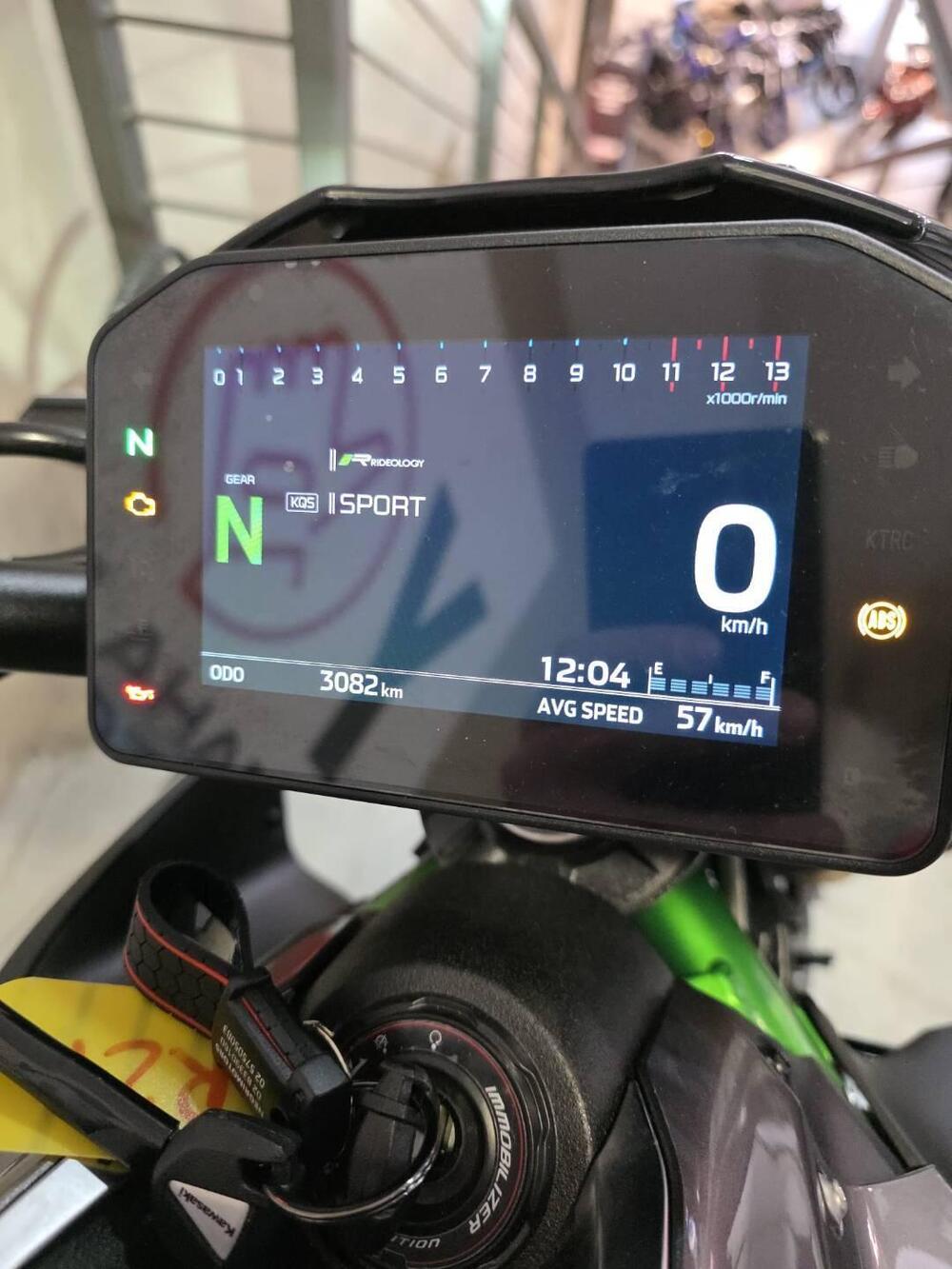 Kawasaki Z 900 Performance (2025 - 26) (3)