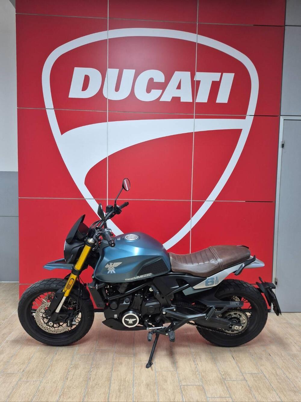 Moto Morini SEIEMMEZZO SCR (2022 - 26) (3)