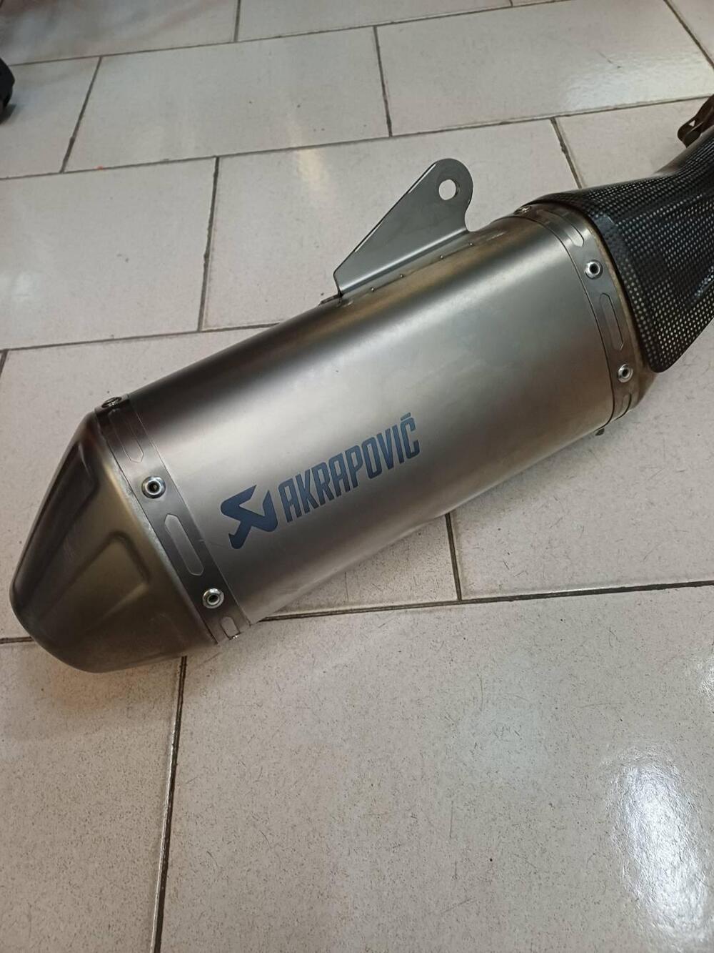 Marmitta Akrapovic