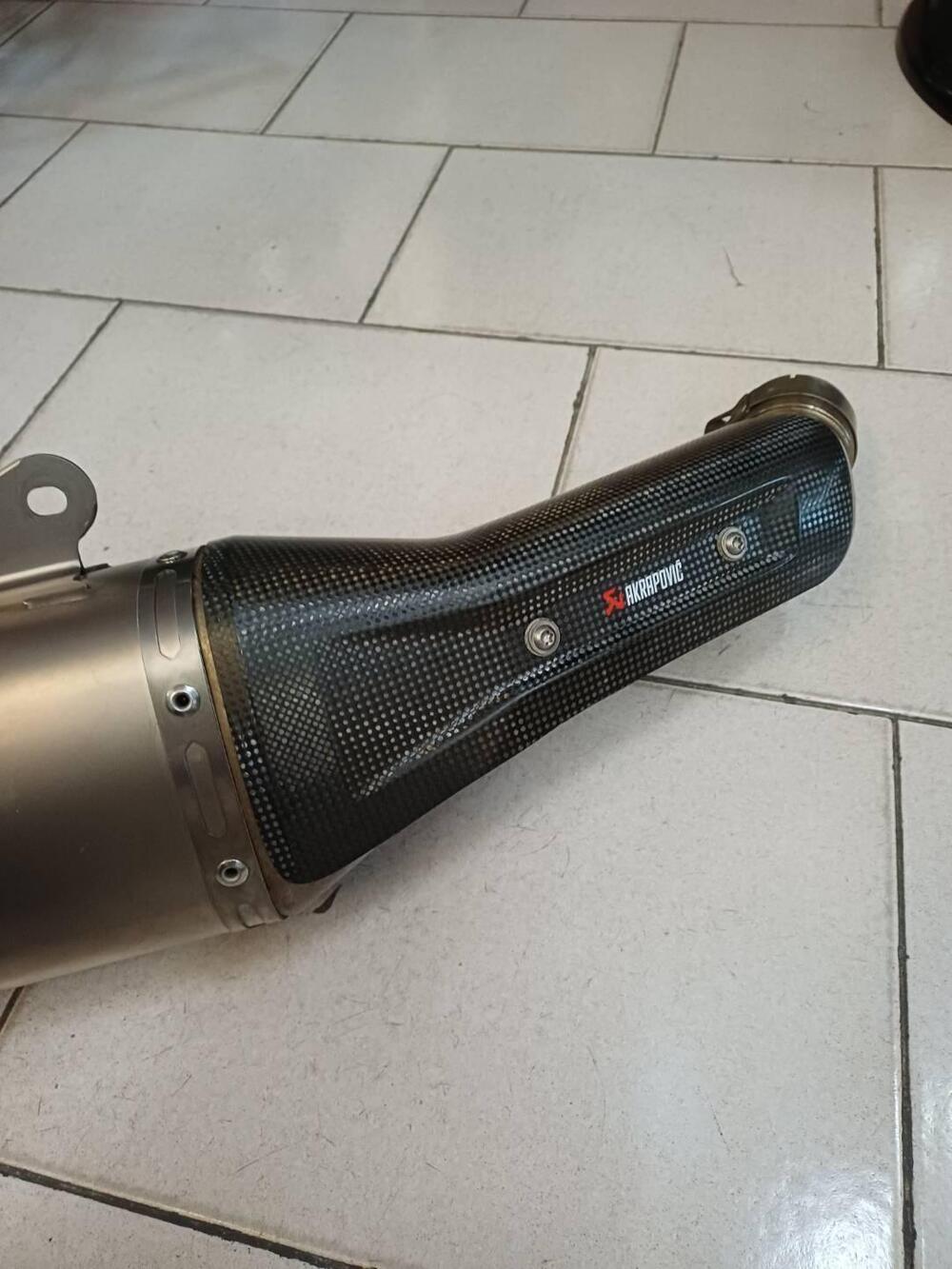 Marmitta Akrapovic (2)