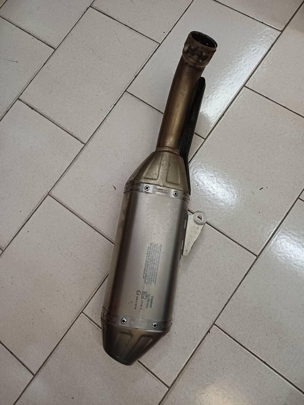 Marmitta Akrapovic (3)