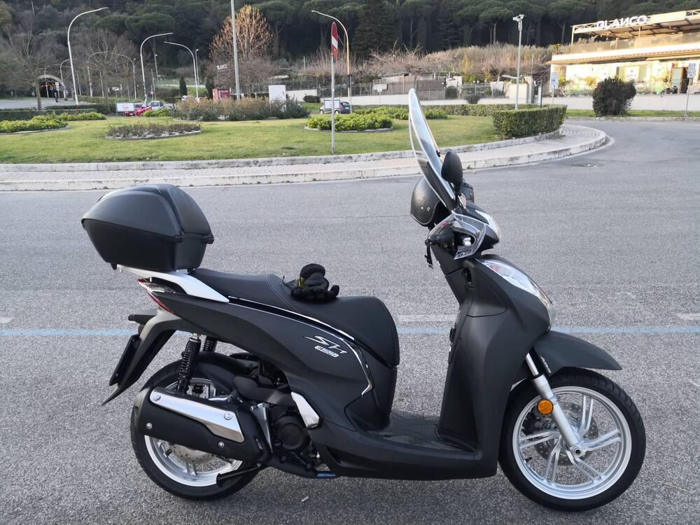 Honda SH 300 i ABS (2016 - 20) (2)