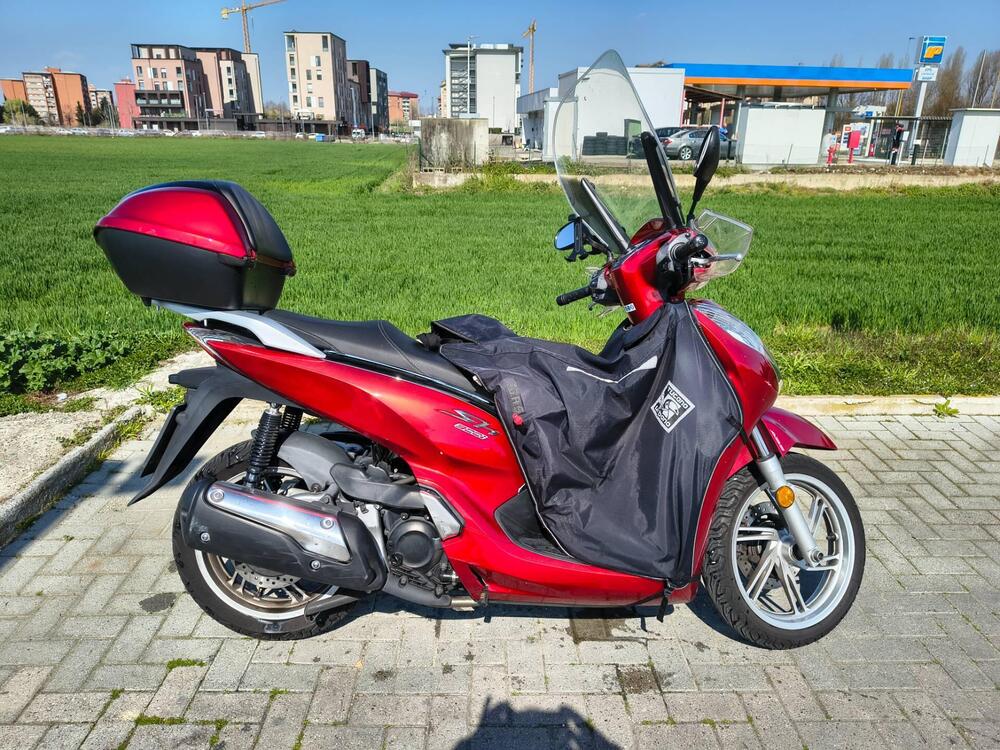 Honda SH 300 i ABS (2013 - 14) (2)