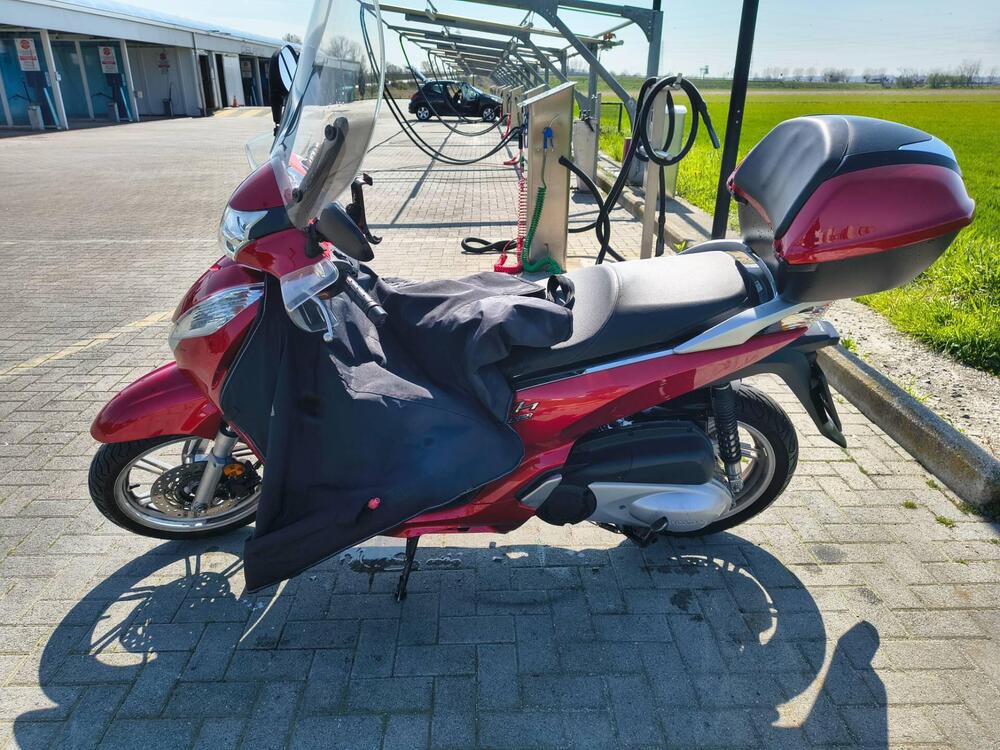 Honda SH 300 i ABS (2013 - 14) (3)