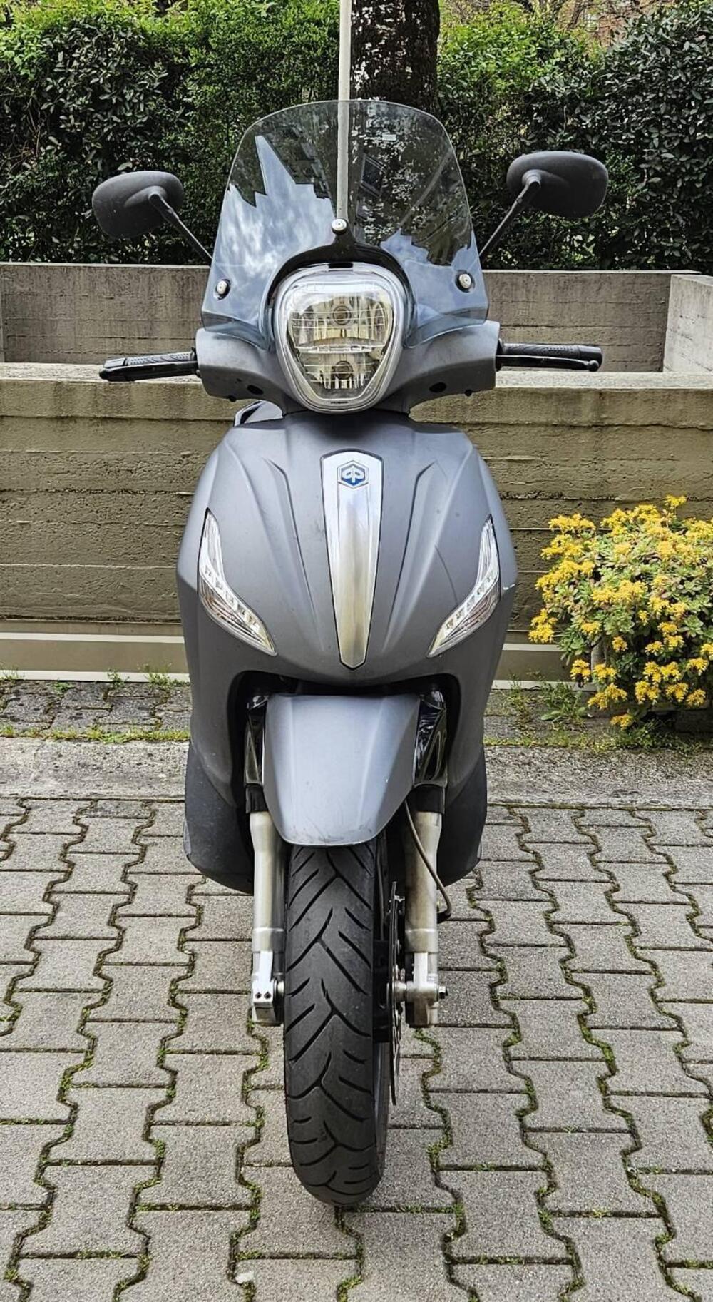 Piaggio Beverly 300 i.e. (2010 - 16) (2)