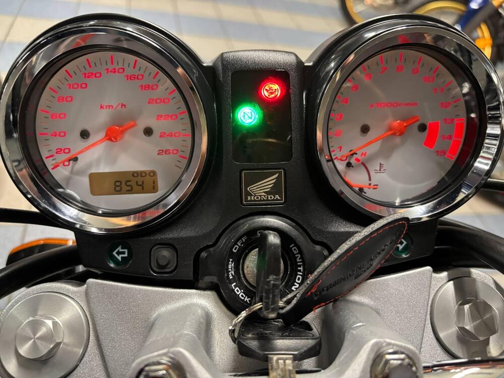 Honda Hornet 600 (2003 - 04) (5)