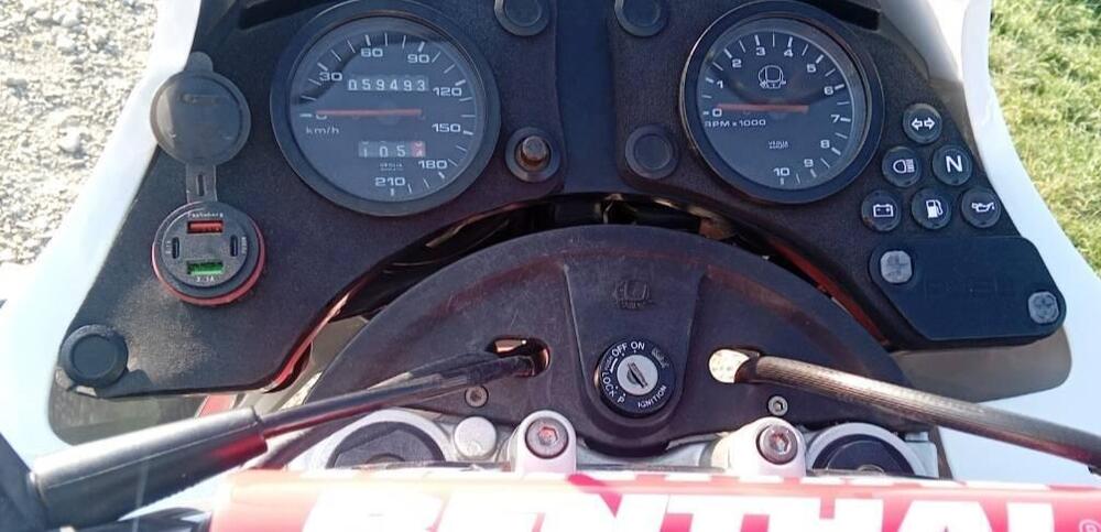 Cagiva Elefant 750 lucky explorer  (5)