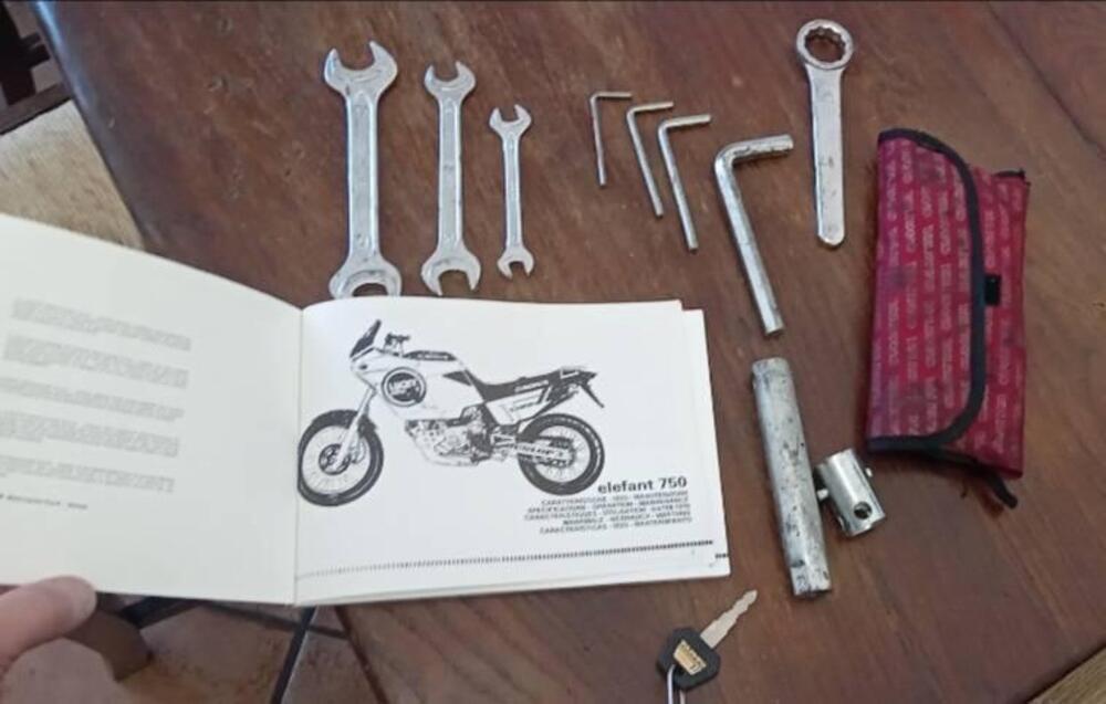 Cagiva Elefant 750 lucky explorer  (9)