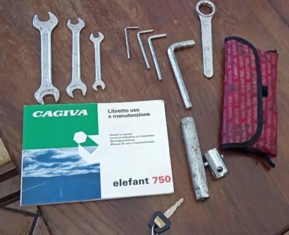 Cagiva Elefant 750 lucky explorer  (10)