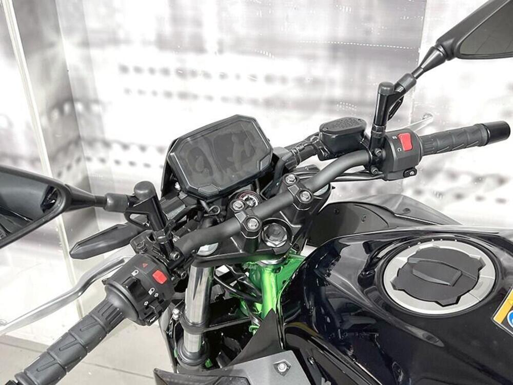 Kawasaki Z 500 SE (2024 - 26) (6)
