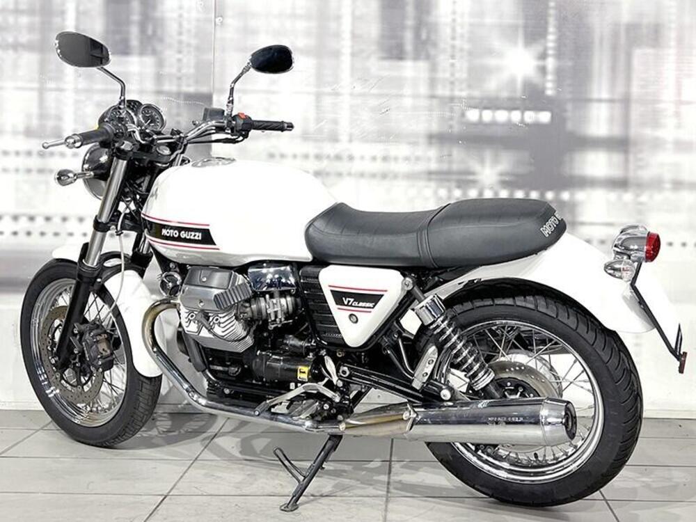 Moto Guzzi V7 Classic (2008 - 12) (2)