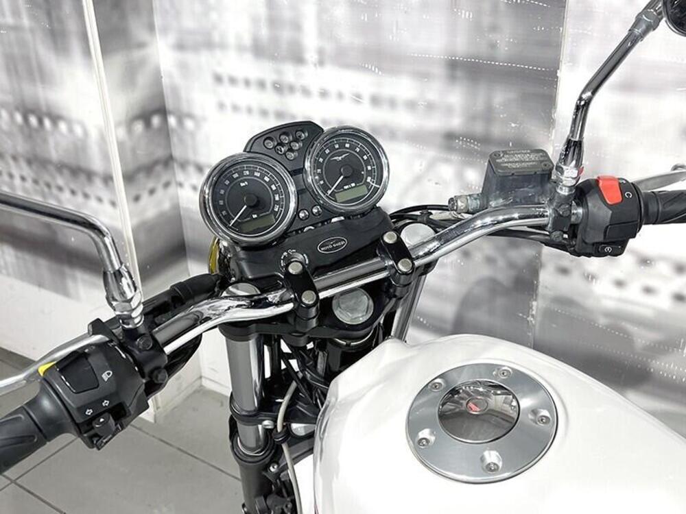 Moto Guzzi V7 Classic (2008 - 12) (6)