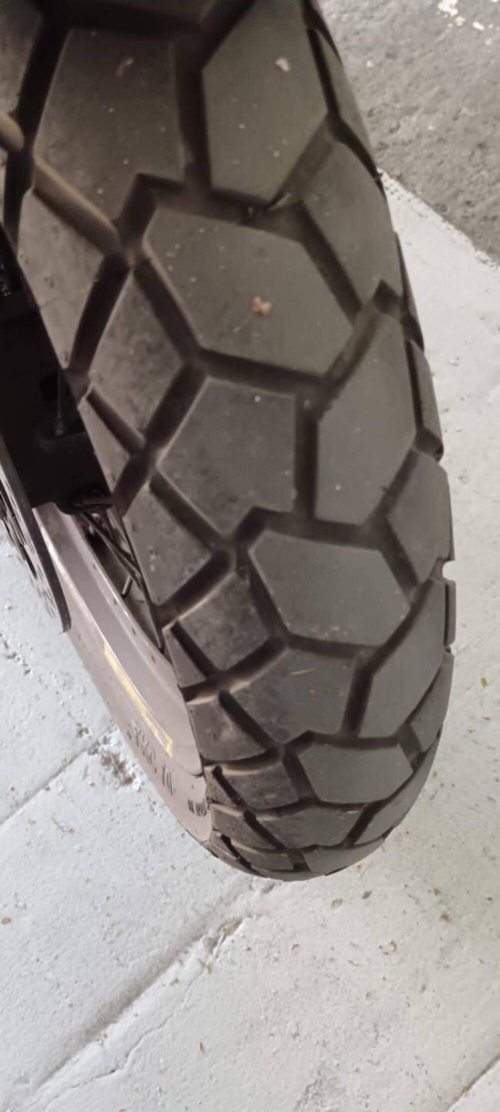 Yamaha XT1200Z Super Ténéré First Edition (2010 - 11) (5)