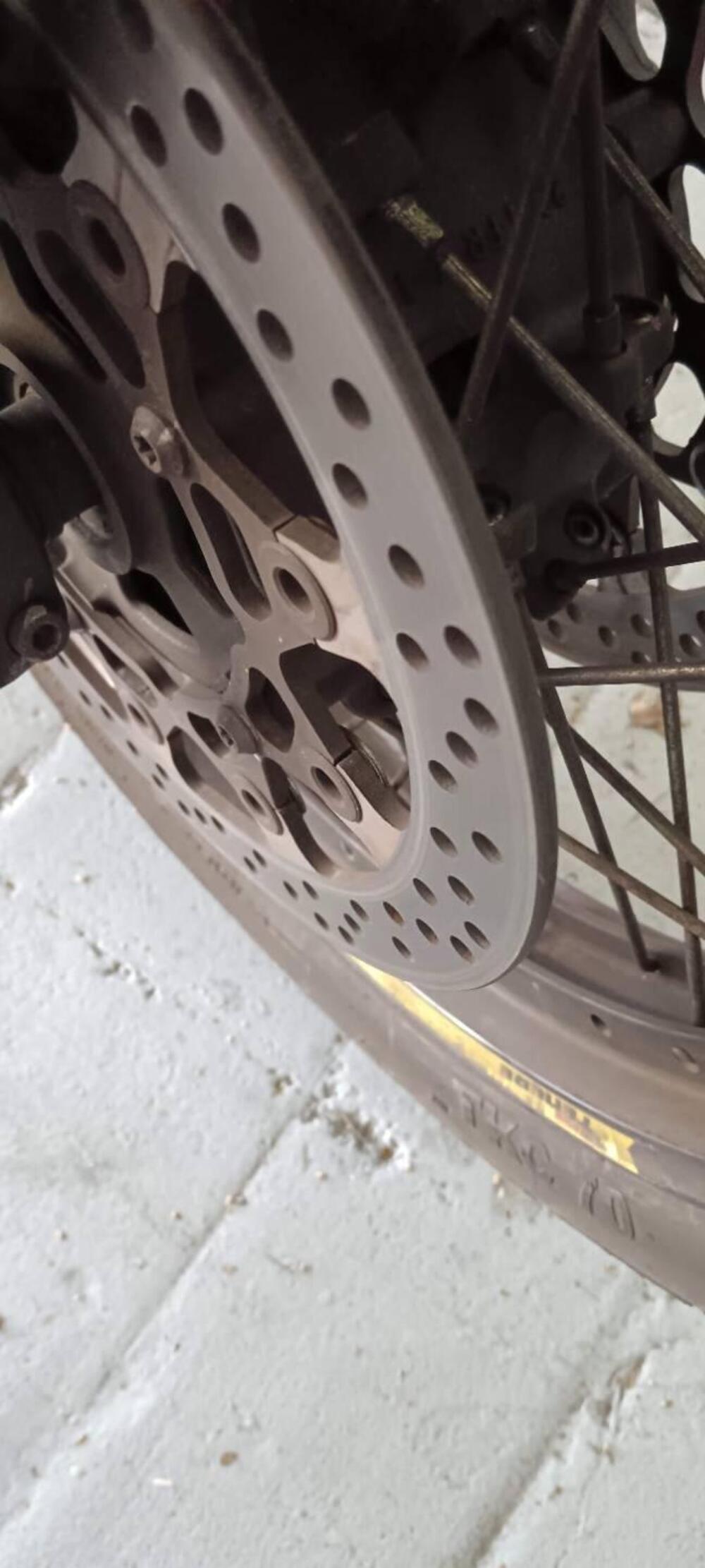 Yamaha XT1200Z Super Ténéré First Edition (2010 - 11) (6)