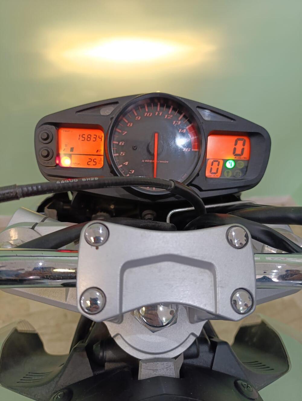 Suzuki GSR 600 (2006 - 11) (6)