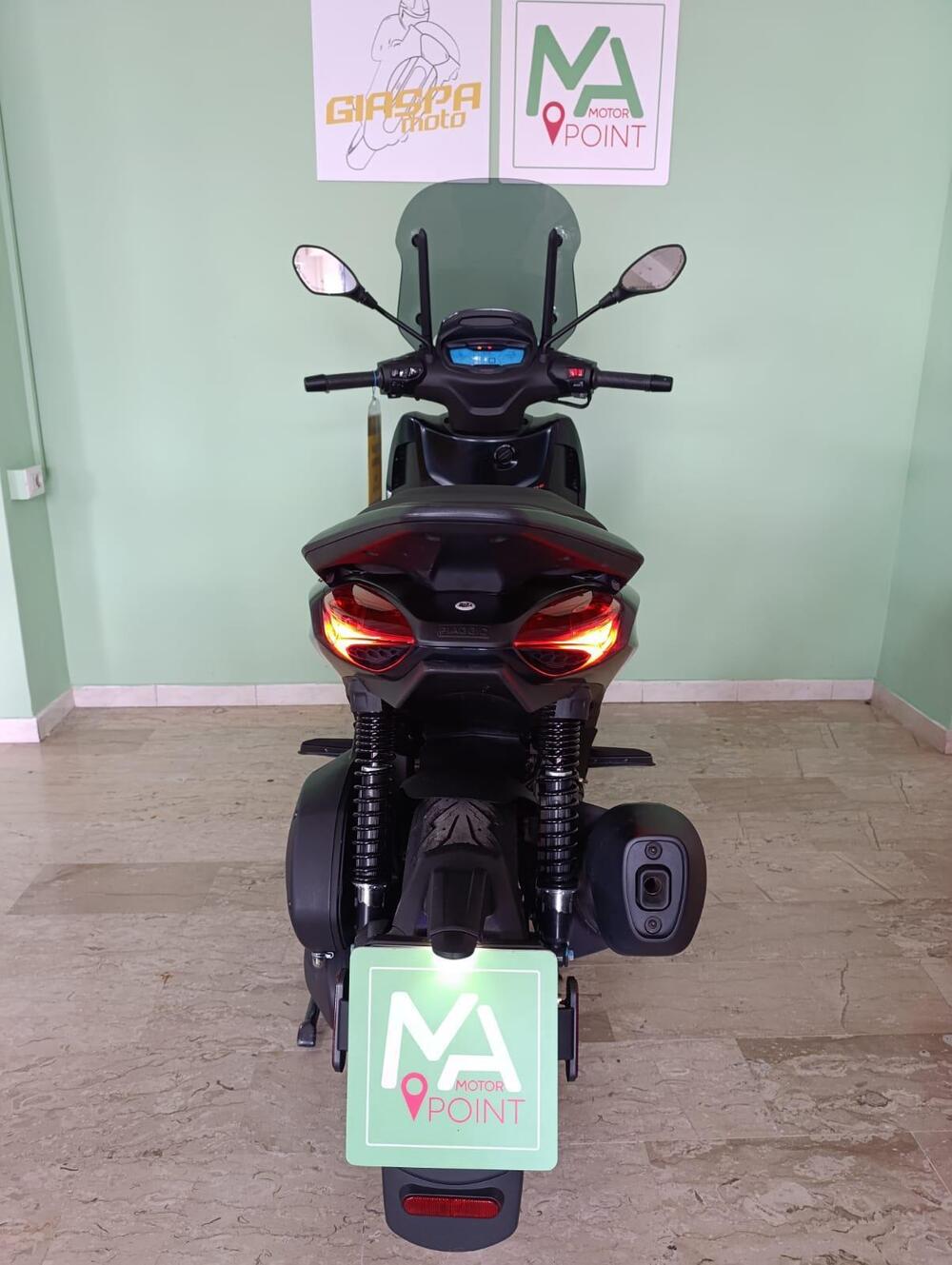 Piaggio Beverly 300 Hpe (2021) (4)