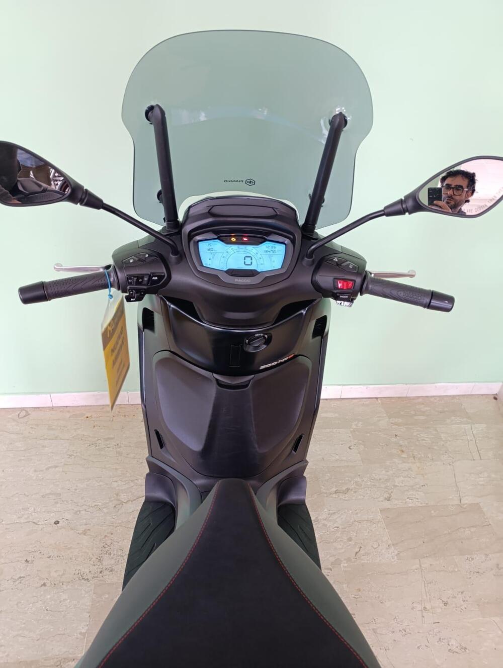 Piaggio Beverly 300 Hpe (2021) (5)