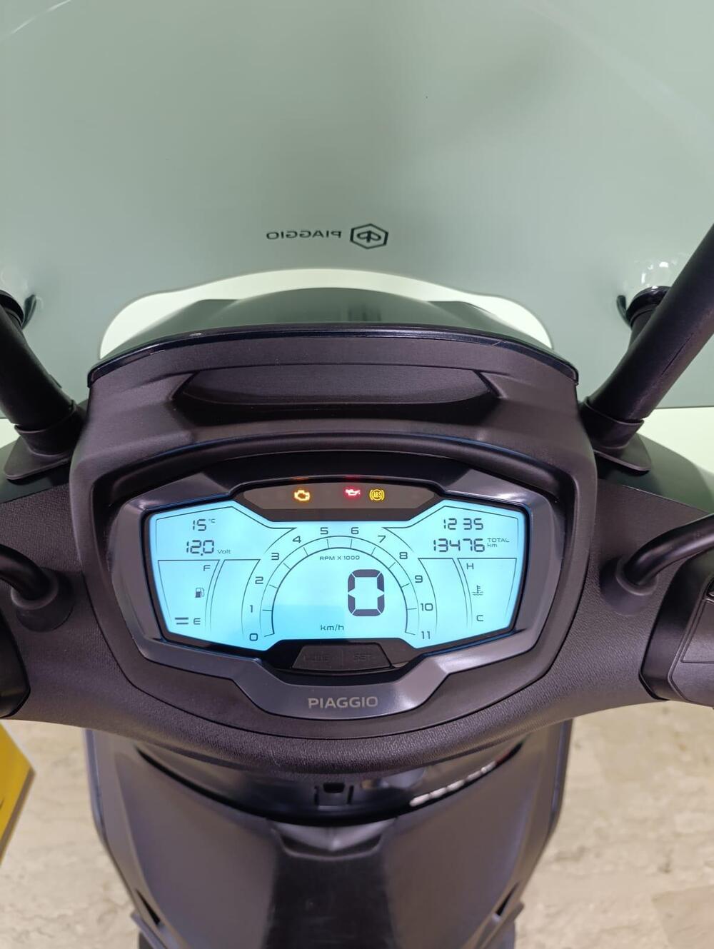 Piaggio Beverly 300 Hpe (2021) (6)