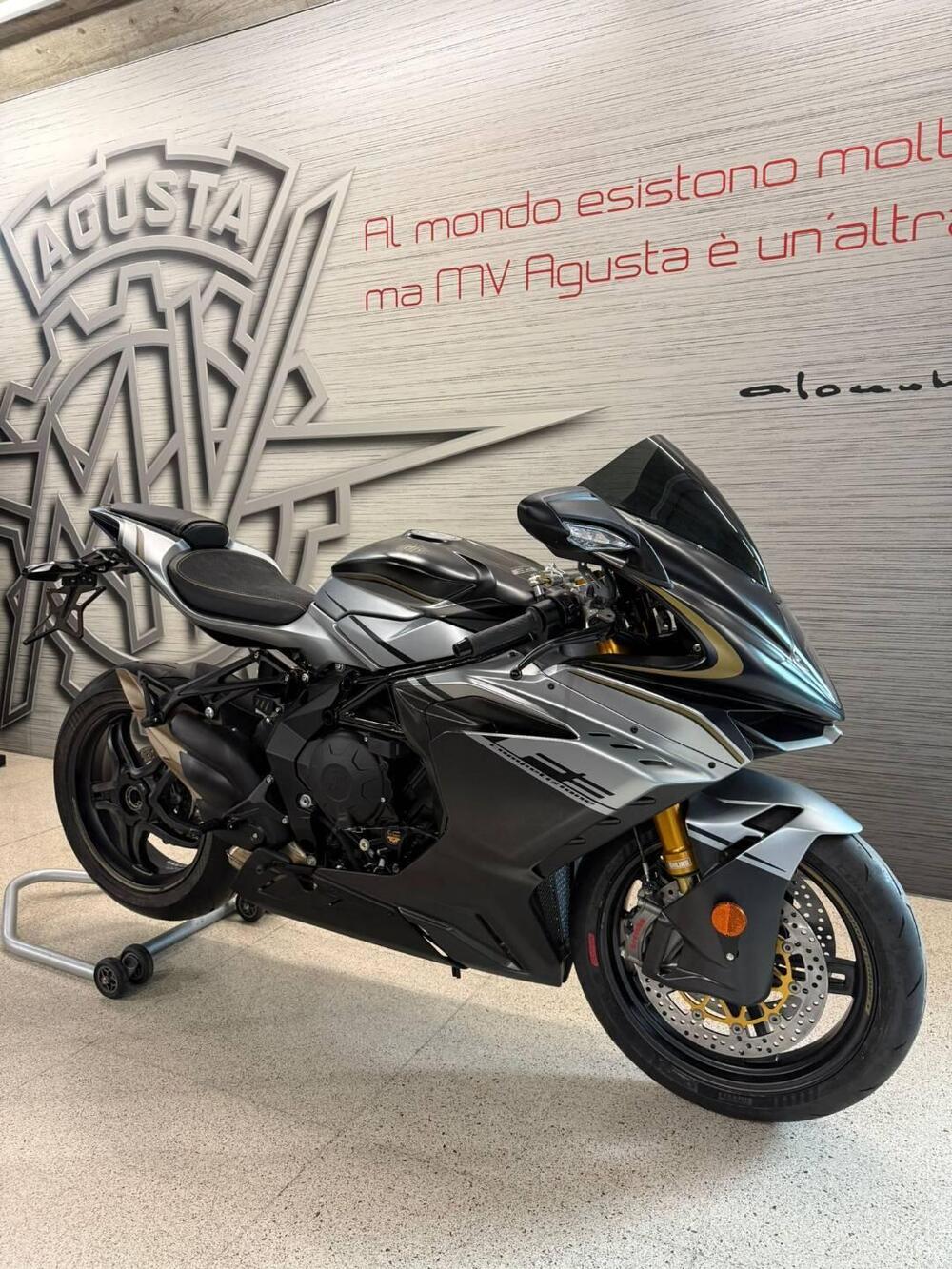 MV Agusta F3 800 Competizione (2025 - 26) (3)