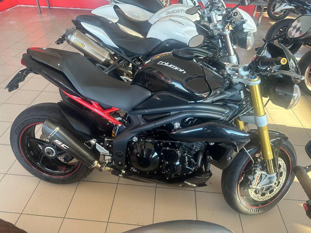 Triumph Speed Triple 1050 R ABS (2011 - 15) (2)