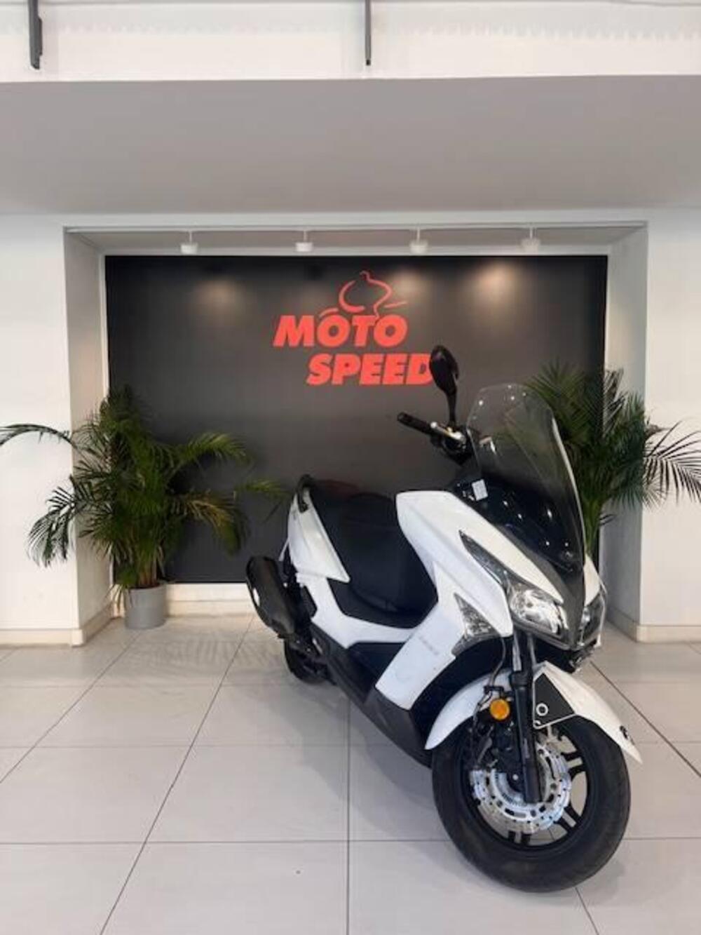 Kymco X-Town 300i ABS (2016 - 20) (4)