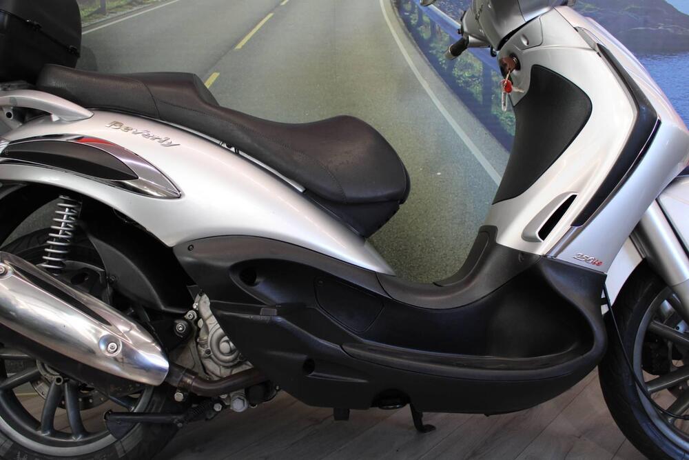 Piaggio Beverly 250 i.e. (2004 - 06) (14)