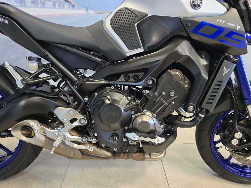 Yamaha MT-09 ABS (2016) (19)