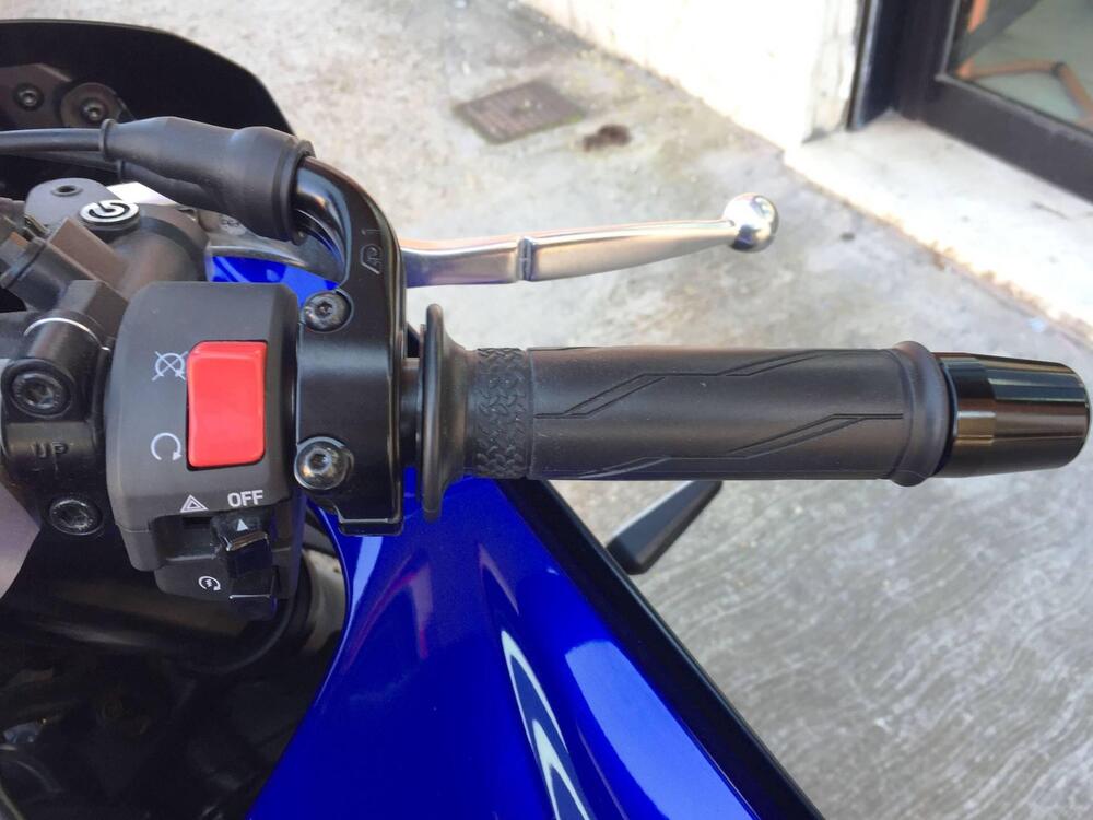 Yamaha YZF R7 (2021 - 25) (11)