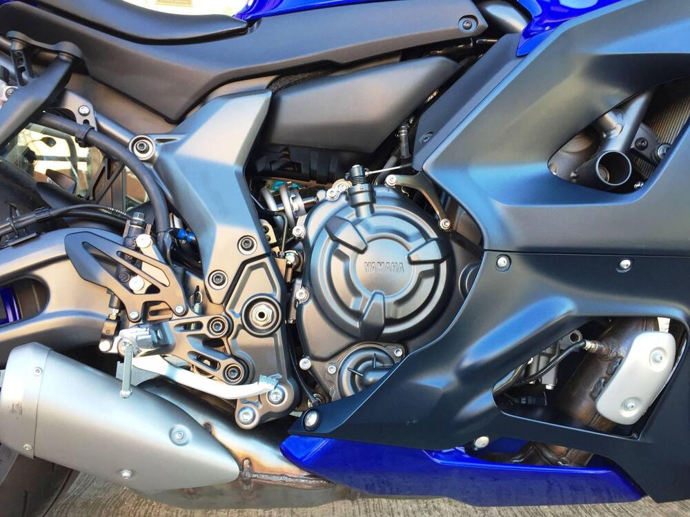 Yamaha YZF R7 (2021 - 25) (13)