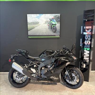 Kawasaki Ninja ZX-4R (2024 - 26) nuova
