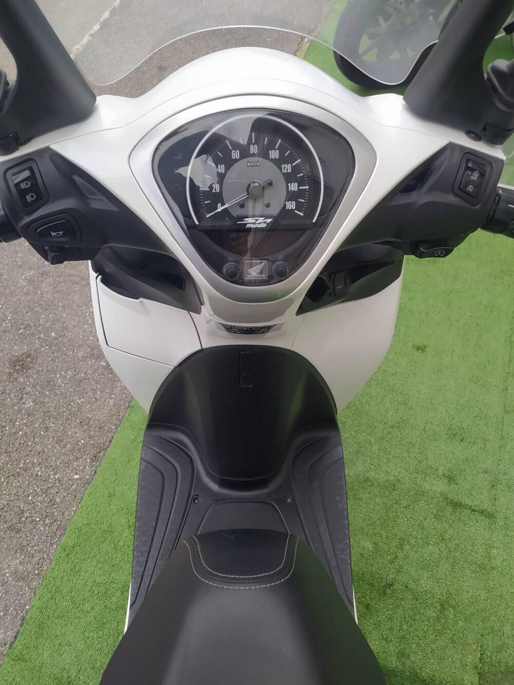 Honda SH 125 Mode (2024 - 26) (9)