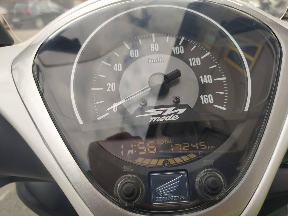 Honda SH 125 Mode (2024 - 26) (10)