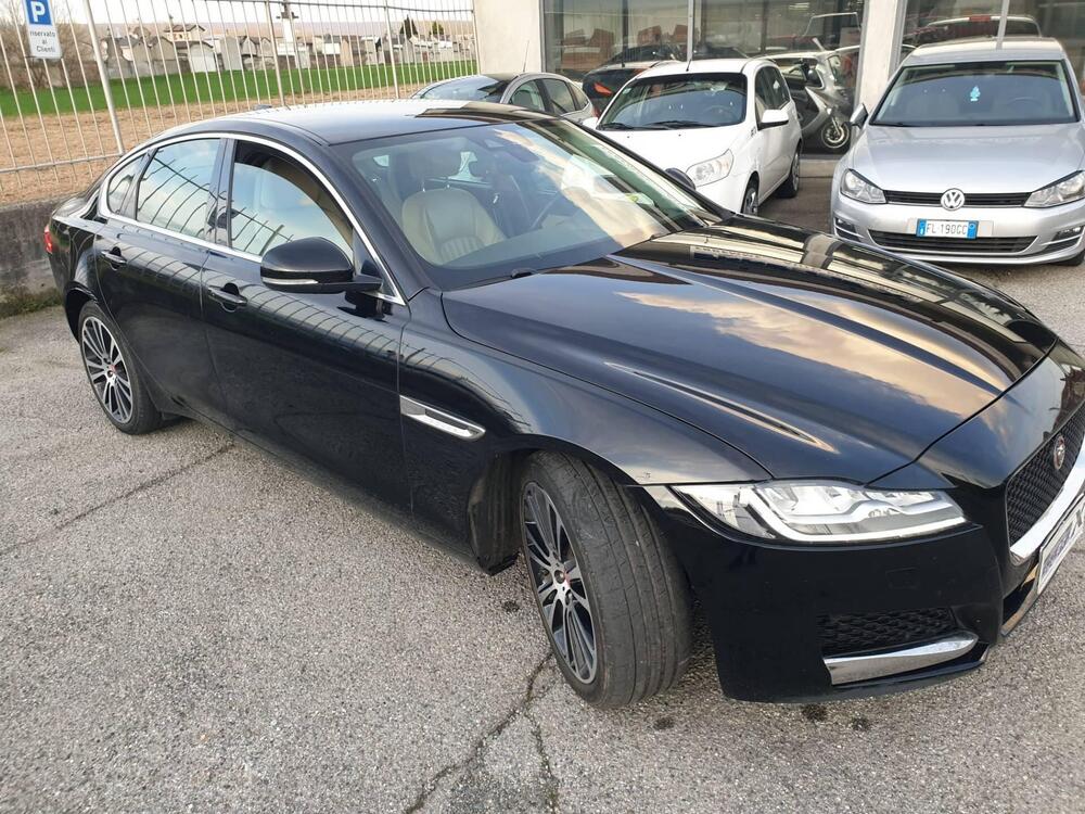 Jaguar XF usata a Torino (4)