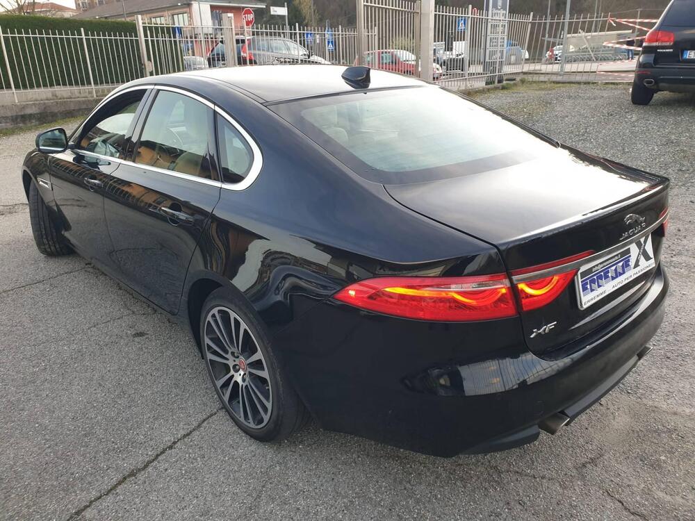 Jaguar XF usata a Torino (5)