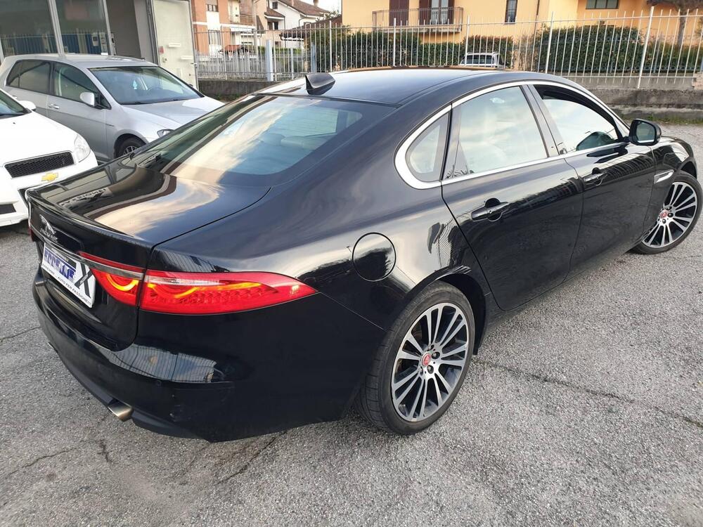 Jaguar XF usata a Torino (6)
