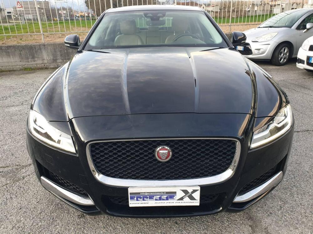 Jaguar XF usata a Torino (8)