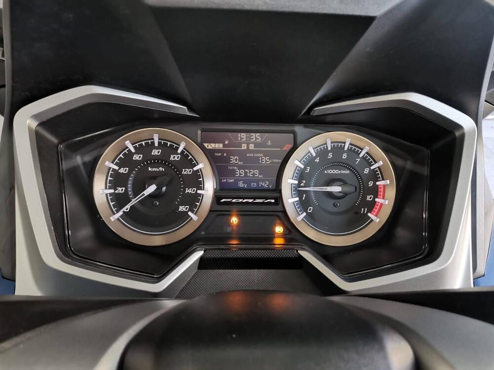 Honda Forza 350 (2022 - 24) (10)