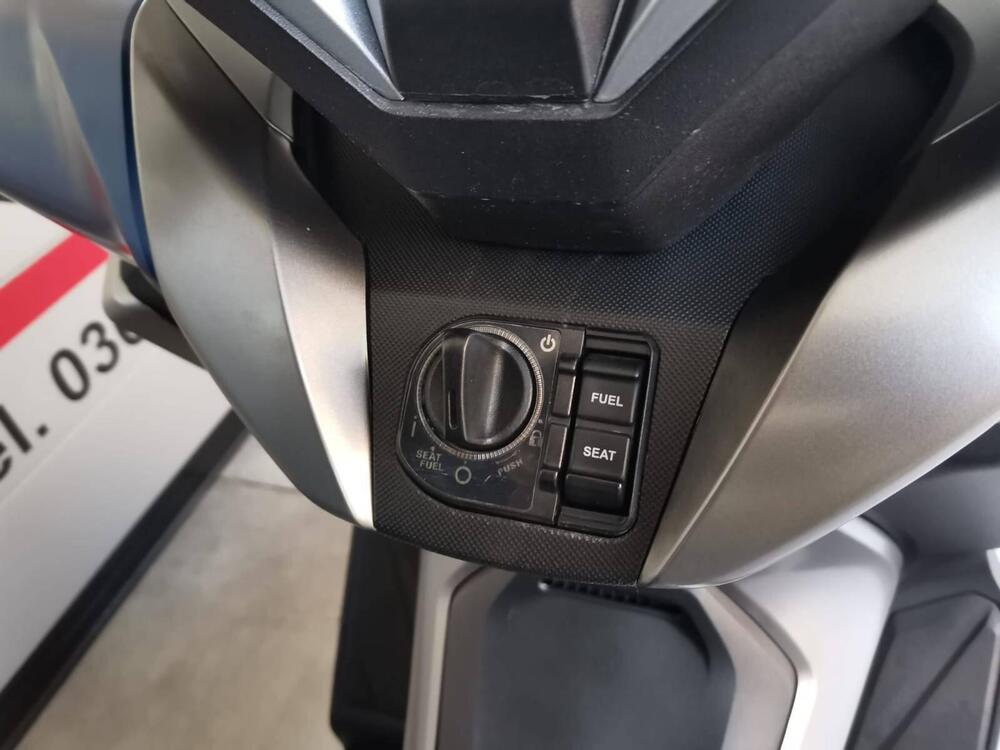 Honda Forza 350 (2022 - 24) (13)