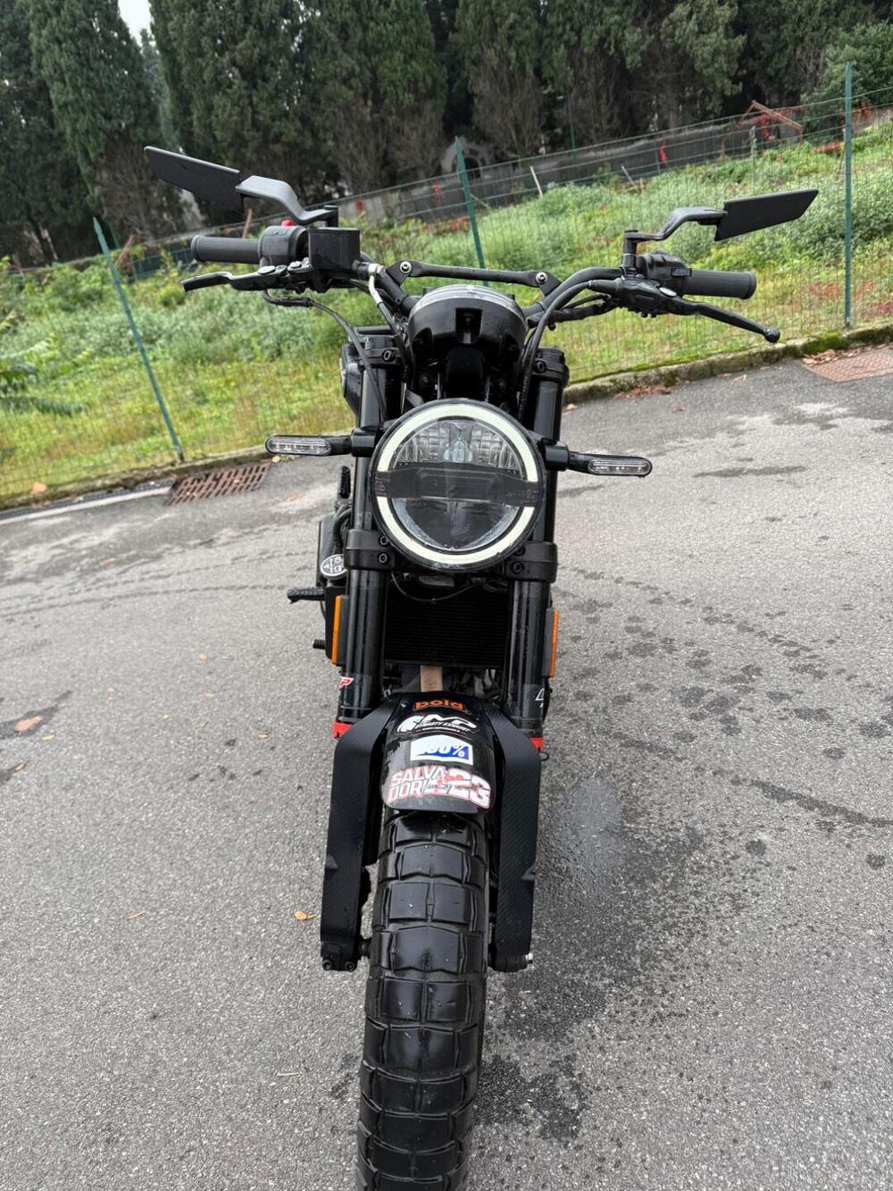 Husqvarna Svartpilen 125 (2021 - 23) (3)