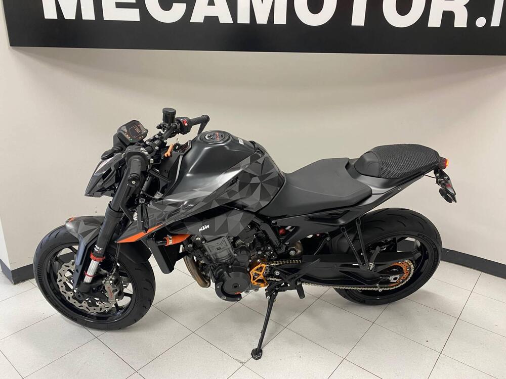 KTM 890 Duke L (2021) (6)